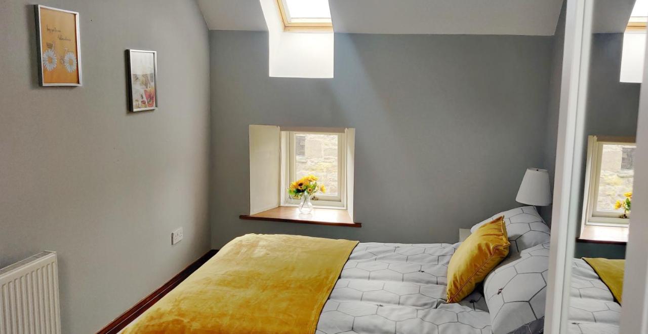 The Granary At Tinto Retreats, Biggar Is A Gorgeous 3 Bedroom Stone Cottage Wiston  Bagian luar foto